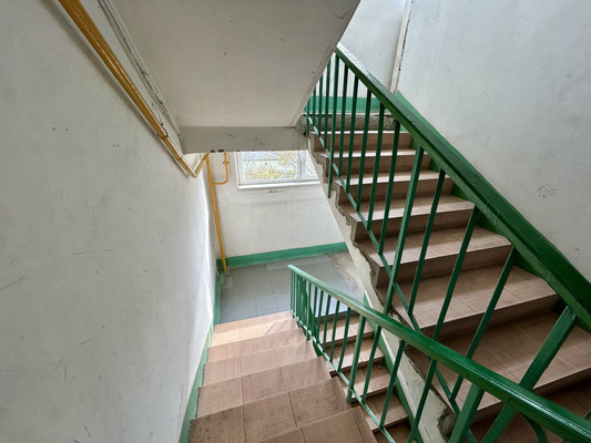 Продам двухкомнатную (2-комн.) квартиру, Исаева ул, 4, Новороссийск г