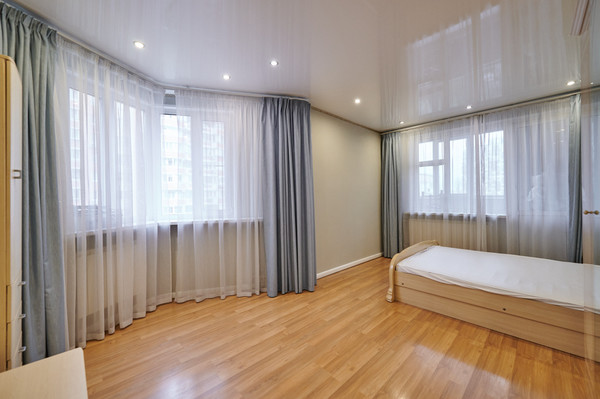 Продам трехкомнатную (3-комн.) квартиру, Цюрупы ул, 6, Москва г