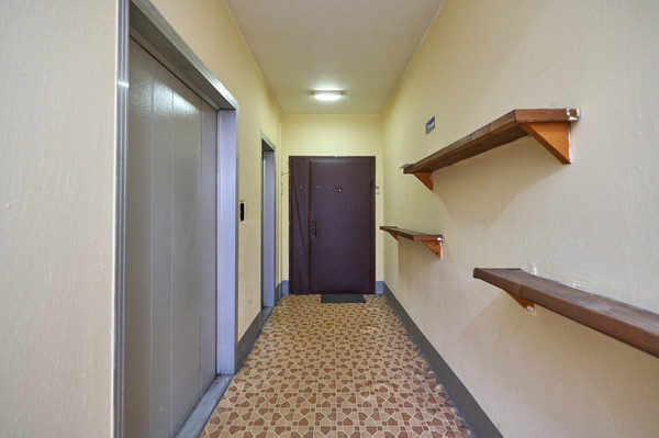 Продам трехкомнатную (3-комн.) квартиру, Цюрупы ул, 6, Москва г