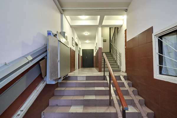 Продам трехкомнатную (3-комн.) квартиру, Цюрупы ул, 6, Москва г