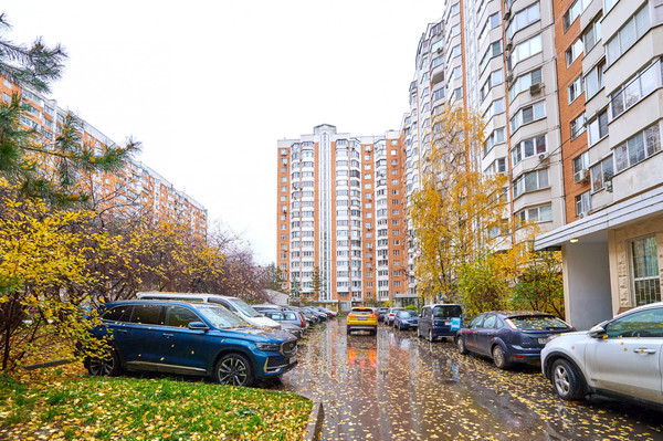 Продам трехкомнатную (3-комн.) квартиру, Цюрупы ул, 6, Москва г