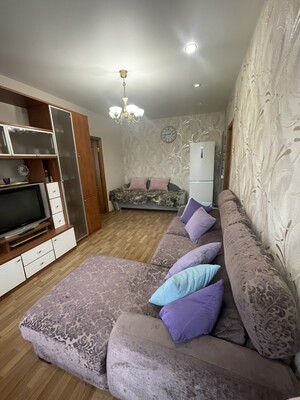 Продам трехкомнатную (3-комн.) квартиру, Анадырский проезд, 27, Москва г