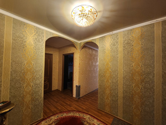 Продам трехкомнатную (3-комн.) квартиру, Авиатриссы Зверевой ул, 1/8, Гатчина г