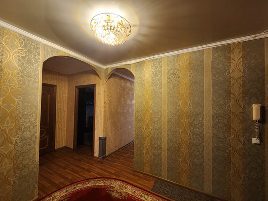 Продам трехкомнатную (3-комн.) квартиру, Авиатриссы Зверевой ул, 1/8, Гатчина г