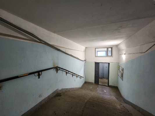 Продам трехкомнатную (3-комн.) квартиру, Авиатриссы Зверевой ул, 1/8, Гатчина г