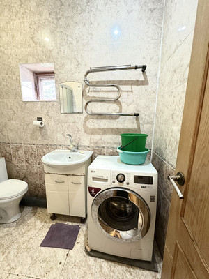 Продам двухкомнатную (2-комн.) квартиру, Горького ул, 45, Нальчик г