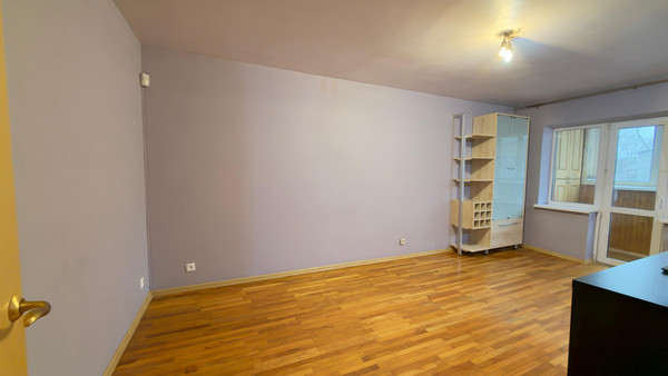 Продам трехкомнатную (3-комн.) квартиру, Октябрьский пр-кт, 47, Сыктывкар г