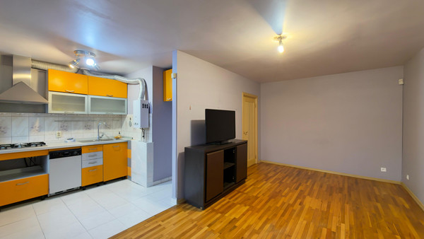 Продам трехкомнатную (3-комн.) квартиру, Октябрьский пр-кт, 47, Сыктывкар г