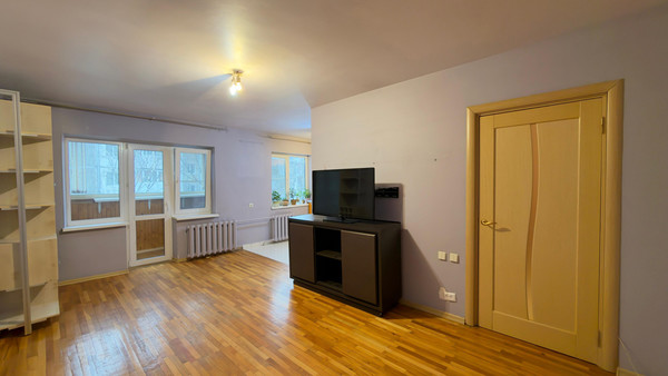 Продам трехкомнатную (3-комн.) квартиру, Октябрьский пр-кт, 47, Сыктывкар г