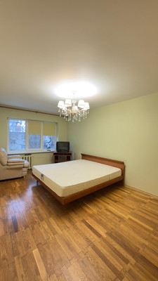 Продам трехкомнатную (3-комн.) квартиру, Октябрьский пр-кт, 47, Сыктывкар г