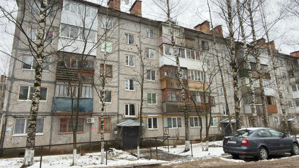 Продам трехкомнатную (3-комн.) квартиру, Октябрьский пр-кт, 47, Сыктывкар г