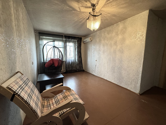 Продам двухкомнатную (2-комн.) квартиру, Брянской Пролетарской Дивизии ул, 17, Брянск г