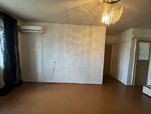 Продам двухкомнатную (2-комн.) квартиру, Брянской Пролетарской Дивизии ул, 17, Брянск г