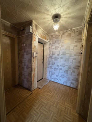 Продам двухкомнатную (2-комн.) квартиру, Брянской Пролетарской Дивизии ул, 17, Брянск г