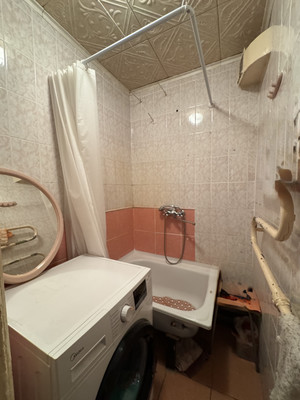 Продам двухкомнатную (2-комн.) квартиру, Брянской Пролетарской Дивизии ул, 17, Брянск г