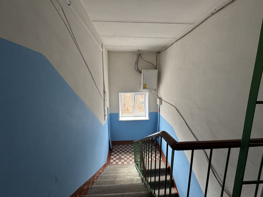 Продам двухкомнатную (2-комн.) квартиру, Брянской Пролетарской Дивизии ул, 17, Брянск г