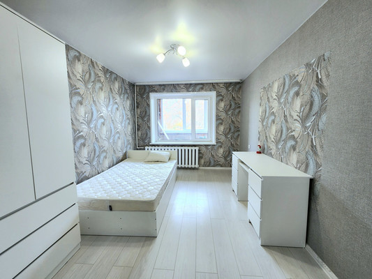 Продам двухкомнатную (2-комн.) квартиру, 14, Береговая Погореловка с