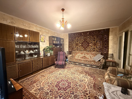 Продам трехкомнатную (3-комн.) квартиру, Чавайна б-р, 23, Йошкар-Ола г