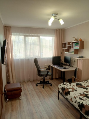 Продам трехкомнатную (3-комн.) квартиру, Танкиста Хрустицкого ул, 7, Санкт-Петербург г