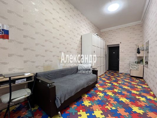 Продам комнату в 8-комн. квартире, 12-я В.О. линия, 15, Санкт-Петербург г