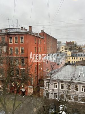 Продам комнату в 8-комн. квартире, 12-я В.О. линия, 15, Санкт-Петербург г