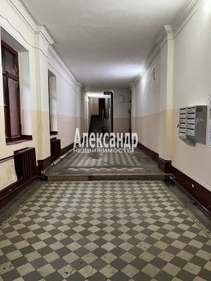 Продам комнату в 8-комн. квартире, 12-я В.О. линия, 15, Санкт-Петербург г