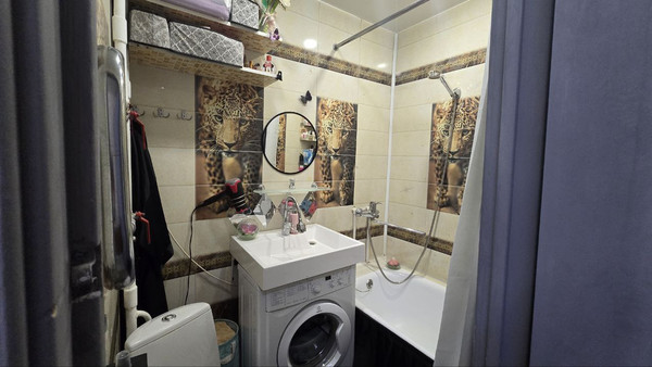 Продам двухкомнатную (2-комн.) квартиру, Калибровская ул, 11, Москва г