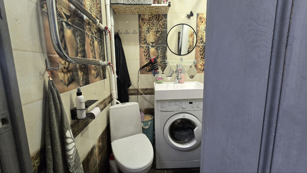 Продам двухкомнатную (2-комн.) квартиру, Калибровская ул, 11, Москва г