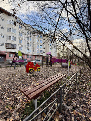 Продам трехкомнатную (3-комн.) квартиру, Заречная ул, 10, Сертолово г