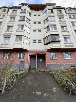 Продам трехкомнатную (3-комн.) квартиру, Заречная ул, 10, Сертолово г