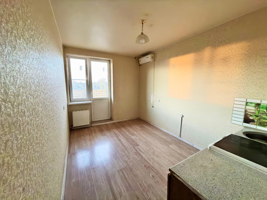 Продам двухкомнатную (2-комн.) квартиру, Автолюбителей ул, 1/7к2, Краснодар г