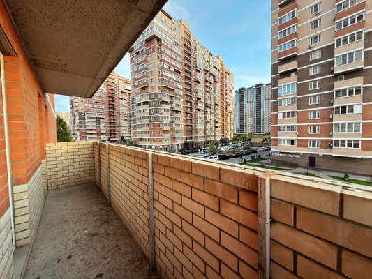 Продам двухкомнатную (2-комн.) квартиру, Автолюбителей ул, 1/7к2, Краснодар г