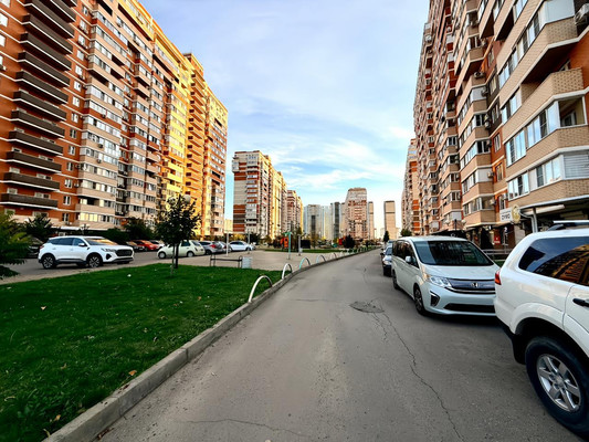 Продам двухкомнатную (2-комн.) квартиру, Автолюбителей ул, 1/7к2, Краснодар г