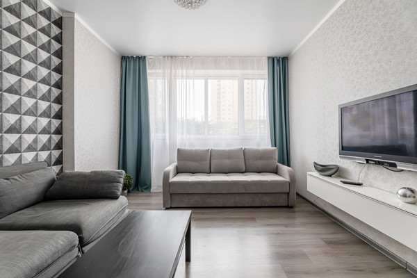 Продам трехкомнатную (3-комн.) квартиру, Комсомольская ул, 2, Казань г