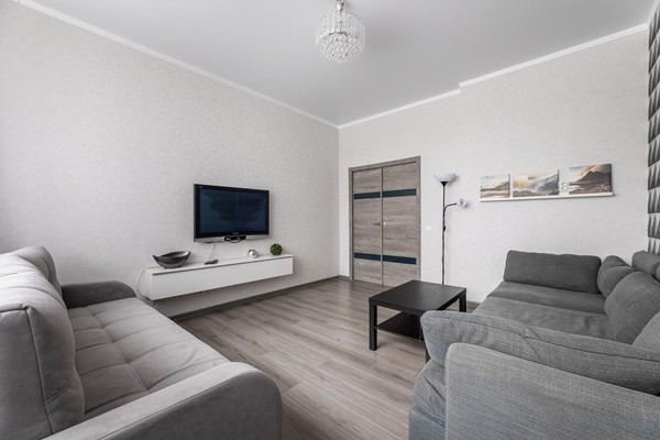 Продам трехкомнатную (3-комн.) квартиру, Комсомольская ул, 2, Казань г