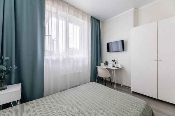 Продам трехкомнатную (3-комн.) квартиру, Комсомольская ул, 2, Казань г