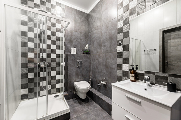 Продам трехкомнатную (3-комн.) квартиру, Комсомольская ул, 2, Казань г