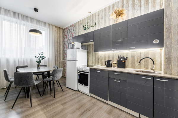 Продам трехкомнатную (3-комн.) квартиру, Комсомольская ул, 2, Казань г