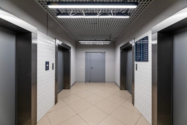 Продам трехкомнатную (3-комн.) квартиру, Комсомольская ул, 2, Казань г