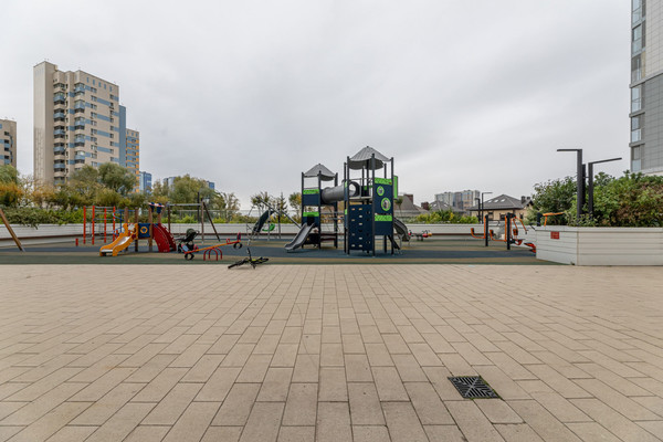 Продам трехкомнатную (3-комн.) квартиру, Комсомольская ул, 2, Казань г