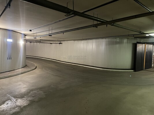 Продам машиноместо 50 м2, Воронцовские Пруды ул, 3, Москва г