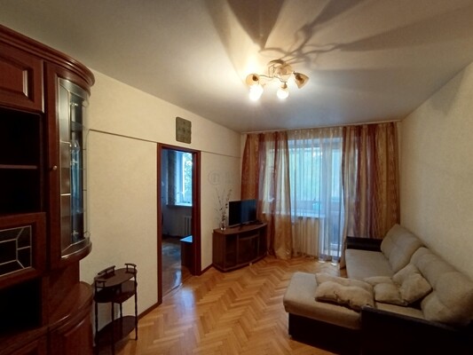 Продам трехкомнатную (3-комн.) квартиру, Артюхиной ул, 11, Москва г