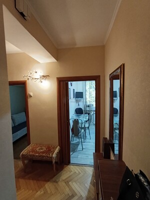 Продам трехкомнатную (3-комн.) квартиру, Артюхиной ул, 11, Москва г