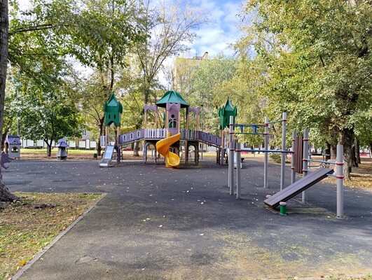 Продам трехкомнатную (3-комн.) квартиру, Артюхиной ул, 11, Москва г