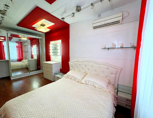 Продам трехкомнатную (3-комн.) квартиру, Мира пр-кт, 30, Комсомольск-на-Амуре г