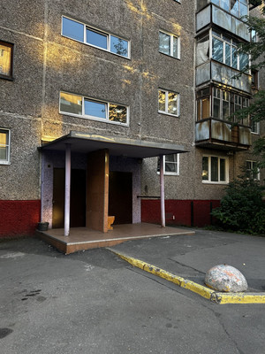 Продам двухкомнатную (2-комн.) квартиру, Капитана Маклакова ул, 25, Мурманск г