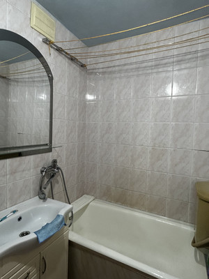 Продам двухкомнатную (2-комн.) квартиру, Капитана Маклакова ул, 25, Мурманск г