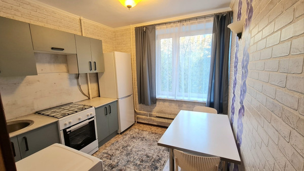 Продам однокомнатную (1-комн.) квартиру, Валдайский проезд, 12, Москва г