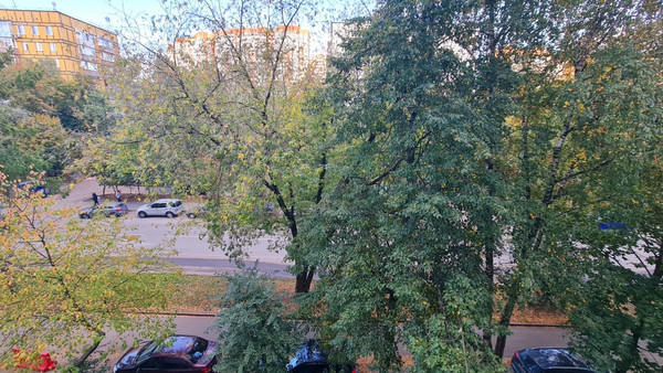 Продам однокомнатную (1-комн.) квартиру, Валдайский проезд, 12, Москва г