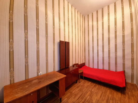 Продам двухкомнатную (2-комн.) квартиру, Заводской пр-кт, 38А, Колпино г